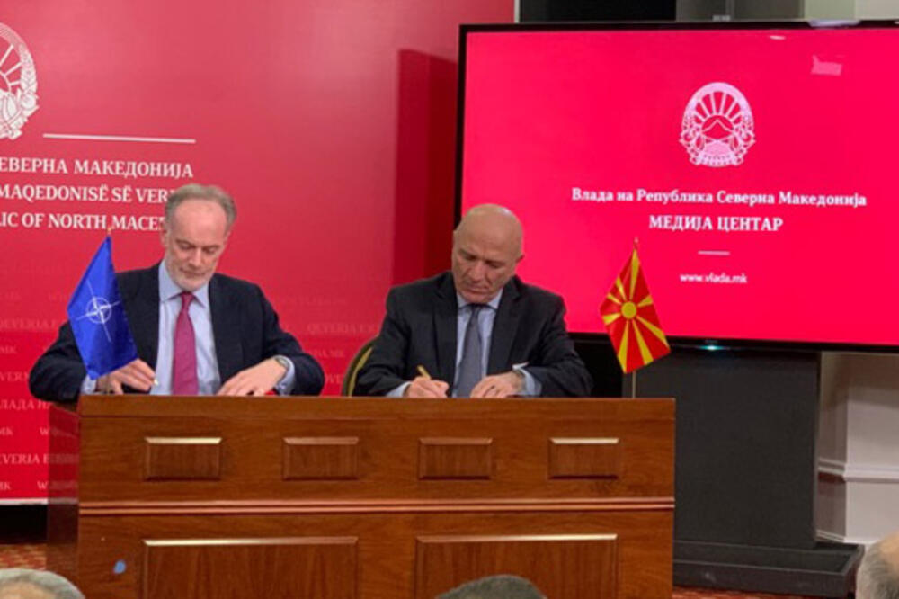 Sa potpisivanja memoranduma, Foto: Www.nato.int/