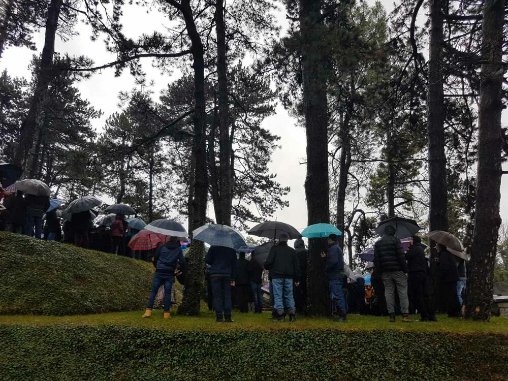 U organizaciji Mitropolije crnogorsko primorske, u Nikšiću je održan skup protiv usvajanja Predloga zakona o slobodi vjeroispovijesti. Pogledajte šta je u Nikšiću zabilježila ekipa Vijesti