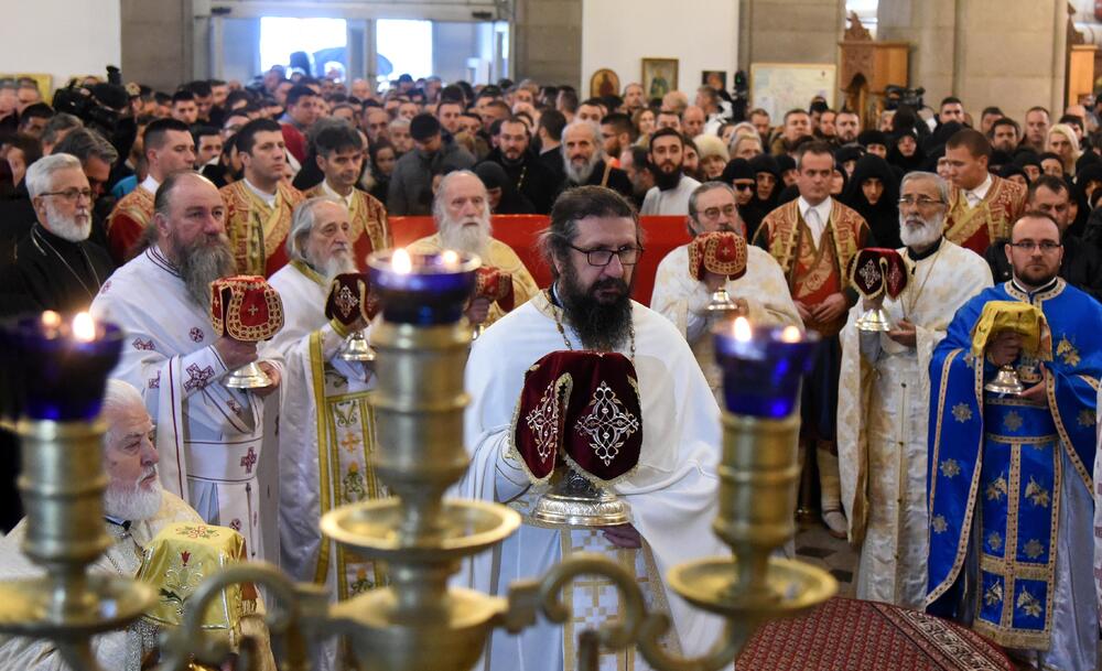 Danas je u Nikšiću, u organizaciji Mitropolije crnogorsko-primorske, održan crkveno-narodni sabor sa kojeg je poslata poruka protiv usvajanja Vladinog Predloga zakona o slobodi veroispovijesti. U proglasu, koji je pročitao episkop dioklijski Metodije, poručeno je da je Vladin Predlog zakona "zakon protiv pravoslavlja".