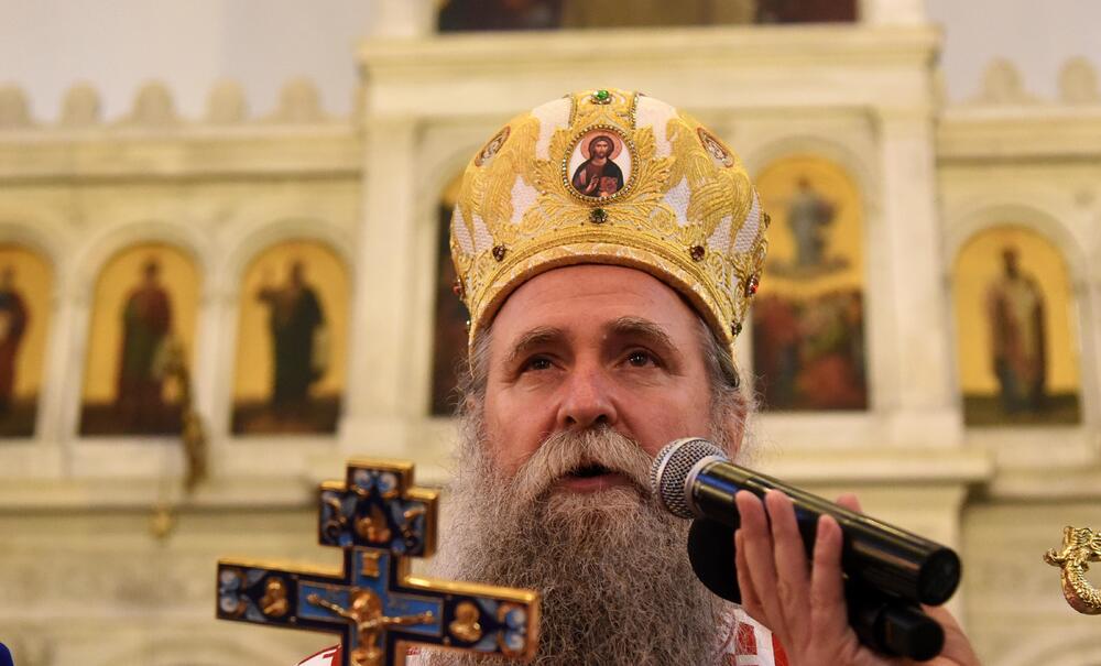 Danas je u Nikšiću, u organizaciji Mitropolije crnogorsko-primorske, održan crkveno-narodni sabor sa kojeg je poslata poruka protiv usvajanja Vladinog Predloga zakona o slobodi veroispovijesti. U proglasu, koji je pročitao episkop dioklijski Metodije, poručeno je da je Vladin Predlog zakona "zakon protiv pravoslavlja".