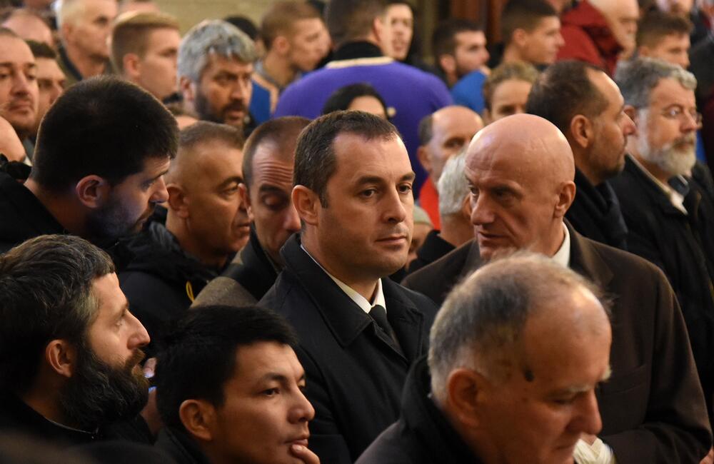 Danas je u Nikšiću, u organizaciji Mitropolije crnogorsko-primorske, održan crkveno-narodni sabor sa kojeg je poslata poruka protiv usvajanja Vladinog Predloga zakona o slobodi veroispovijesti. U proglasu, koji je pročitao episkop dioklijski Metodije, poručeno je da je Vladin Predlog zakona "zakon protiv pravoslavlja".