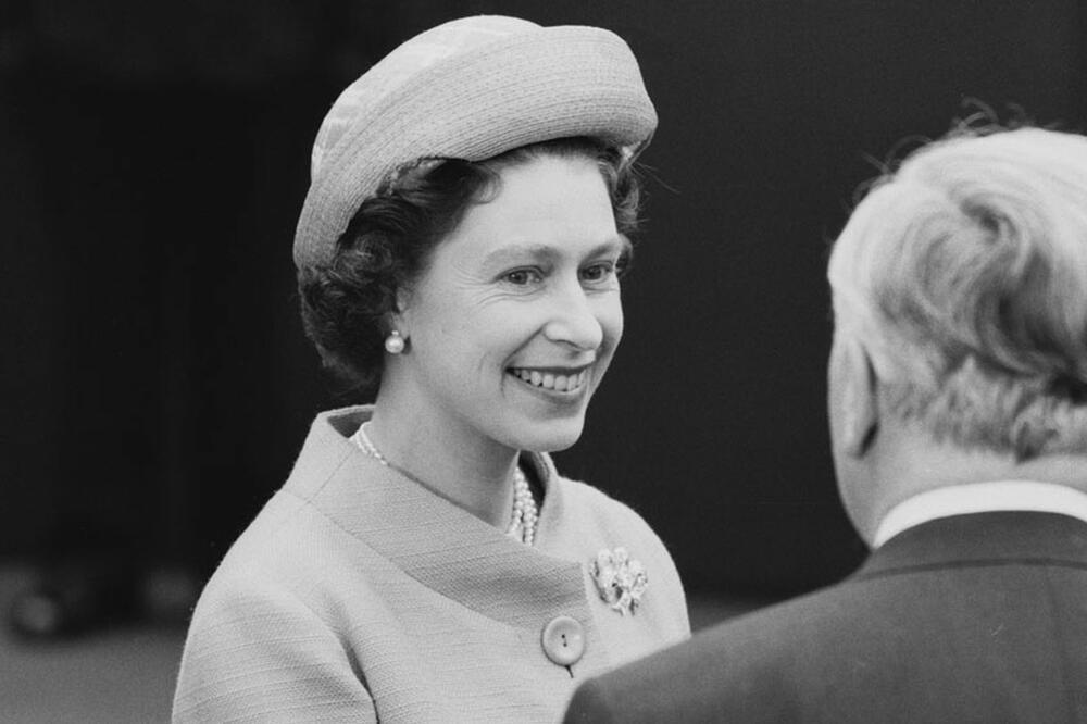 Britanska kraljica i Harold Vilson na stanici Vaterlo 1965. godine, Foto: Getty Images
