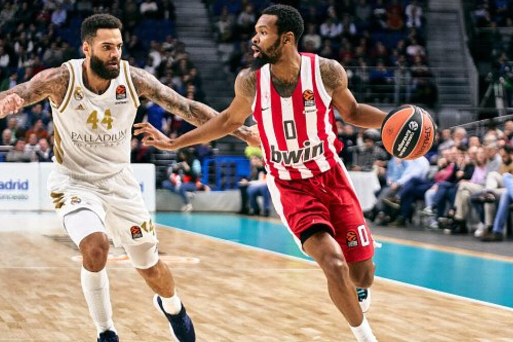 Panter u duelu sa Kerolom iz Reala, Foto: Twitter