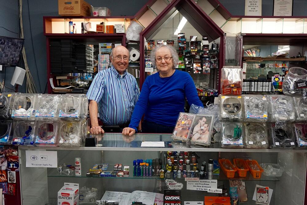 Beri i Karen u prodavnici, Foto: Rachel Mason