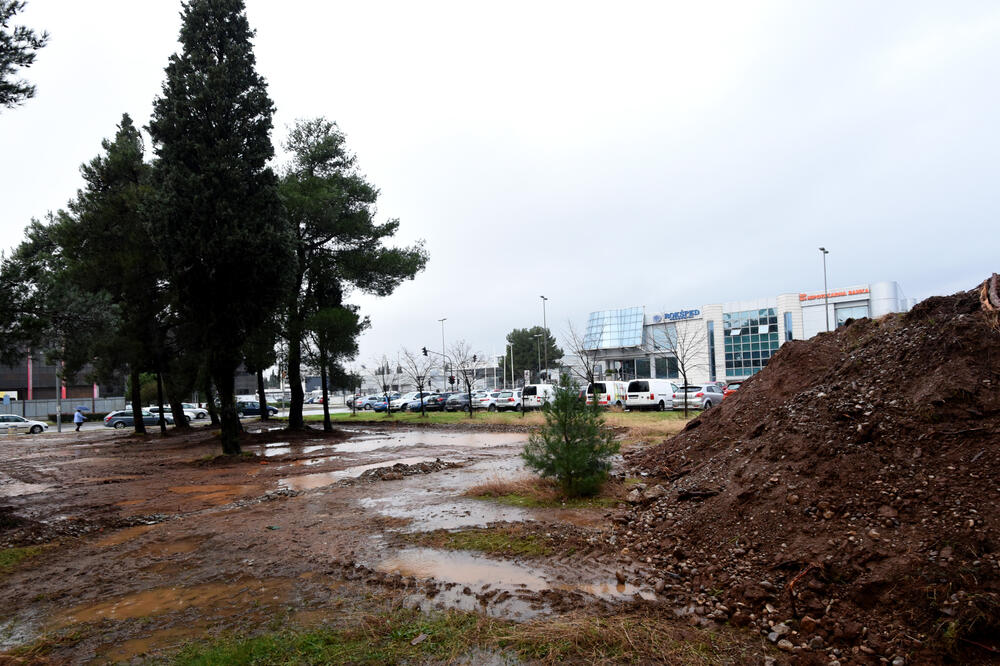 Lokacija se uređuje na inicijativu i sredstvima kompanije “Okov”, Foto: Savo Prelević
