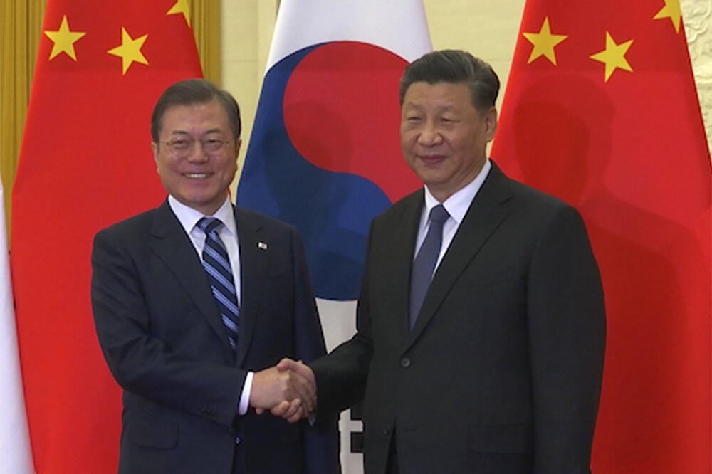 Mun Džae In i kineski predsjednik Si Đinping, Foto: AP