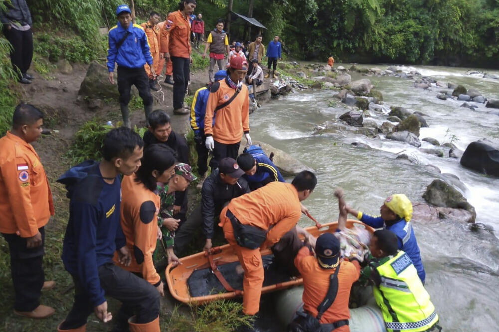 Nesreća na Sumatri, Foto: AP