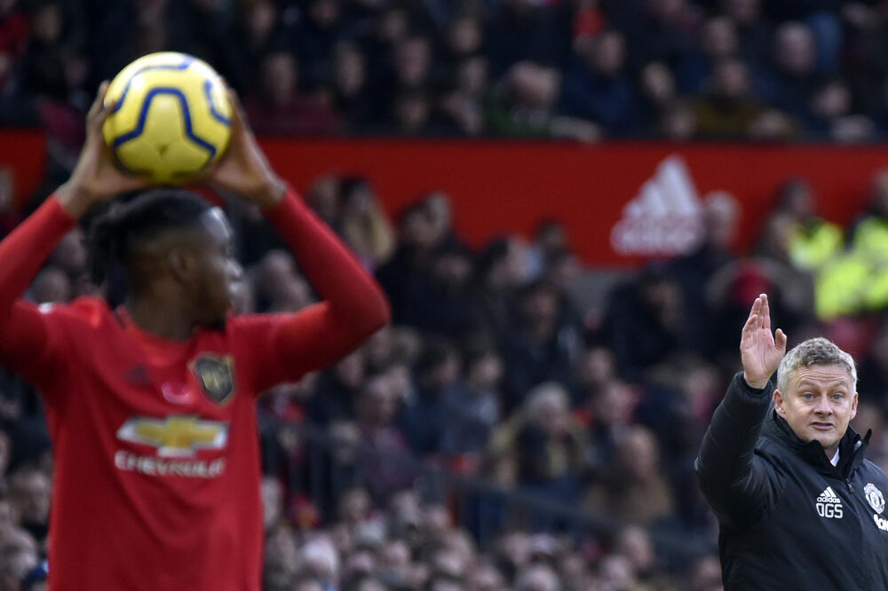 Solskjer i Van Bisaka, Foto: AP