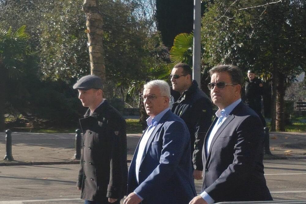 Lideri DF Milan Knežević, Andrija Mandić i Nebojša Medojević dolaze u Skupštinu