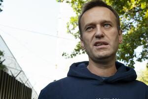 Navaljni priveden, pa pušten
