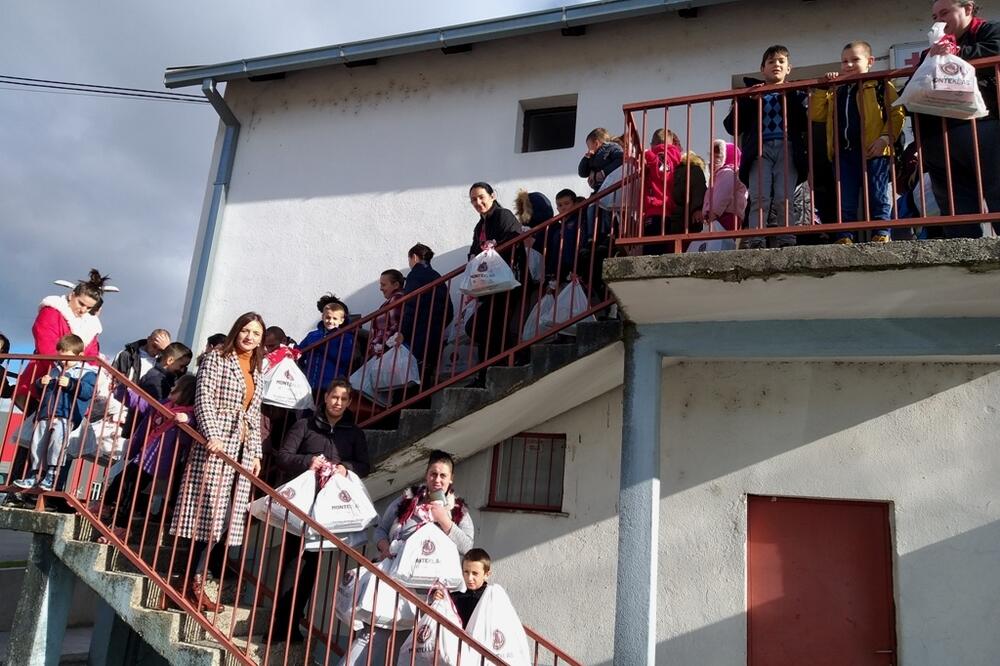 Juče ispred Crvenog krsta, Foto: Svetlana Mandić