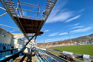 Počelo uklanjanje stare zapadne tribine Gradskog stadiona u Nikšiću
