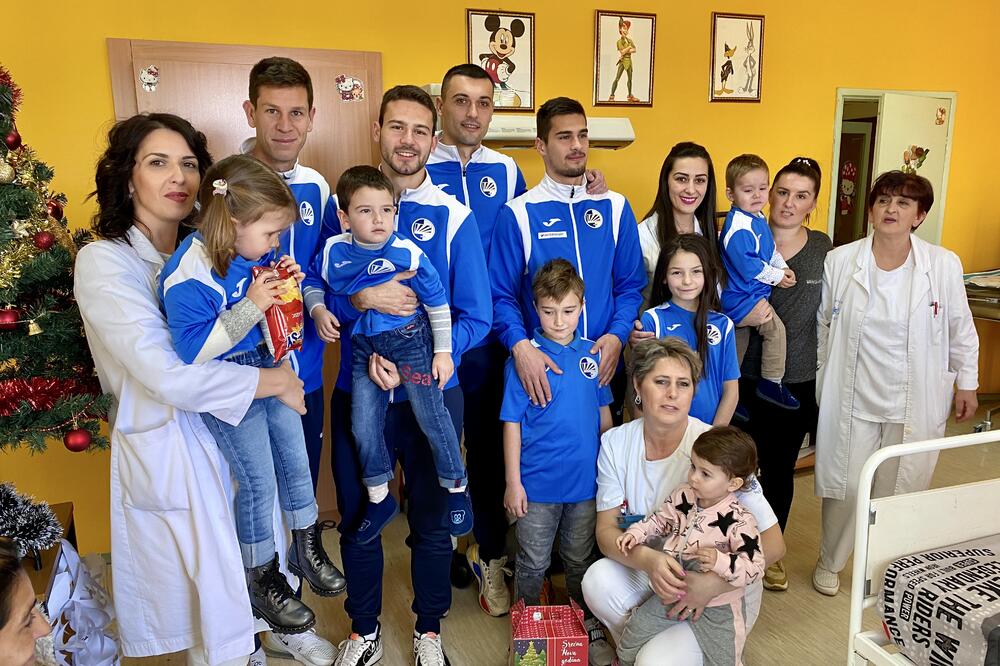 Fudbaleri Sutjeske u posjeti bolnici