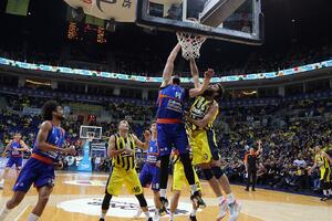 Gigant Dubljević, Valensija u trileru pobijedila Fenerbahče