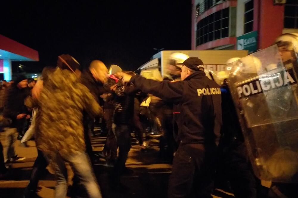 Sa večerašnjeg protesta u Nikšiću, Foto: Svetlana Mandić