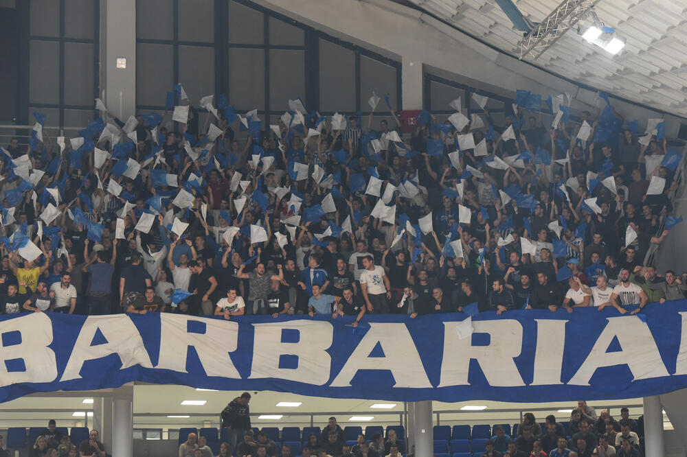 Navijači Budućnosti  u "Morači", Foto: Savo Prelević