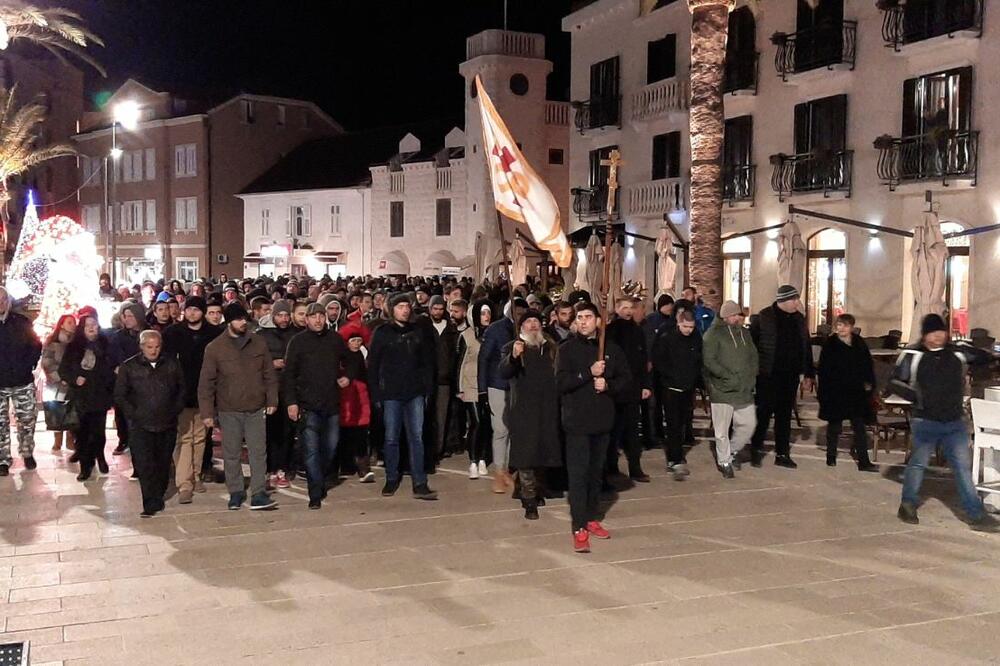 Protestna šetnja Tivat, Foto: Siniša Luković