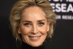 Glumici Šeron Stoun ugasili profil na sajtu za upoznavanje