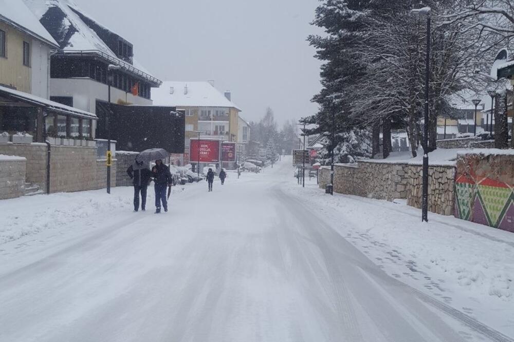 Tuča u novogodišnjoj noći: Žabljak (Ilustracija), Foto: Srđan Obradović