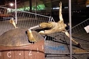Zlatan pao: Uništena statua u Malmeu