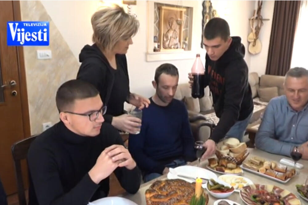 Jutros u kući Čvorovića, Foto: Printscreen YouTube