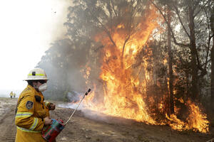 Još 100 vatrogasaca u pomoć Australiji