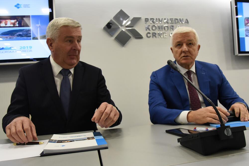Sa konferencije u Privrednoj komori: Golubović i Marković, Foto: Savo Prelević