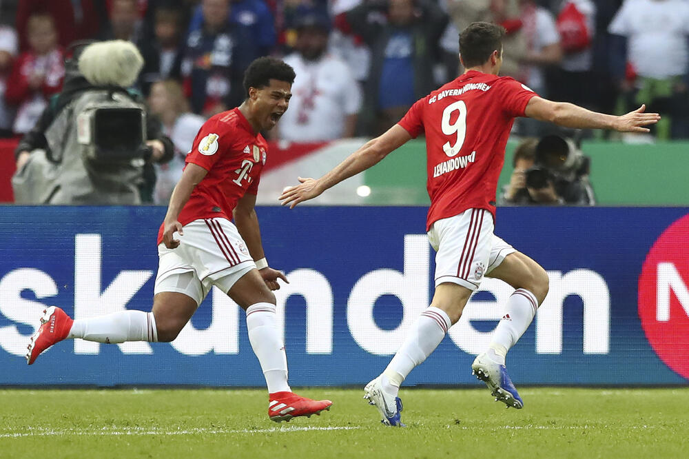 Robert Levandovski i Serž Gnabri, Foto: Beta/AP