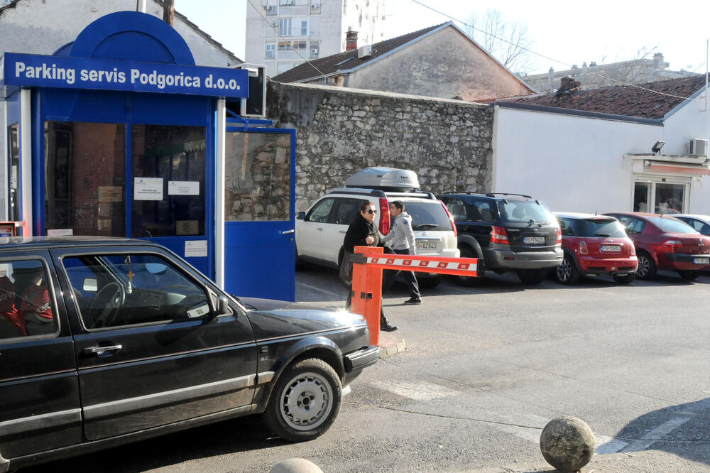Naplatili četiri miliona na nezakonitoj odluci: Parking servis, Foto: Zoran Đurić