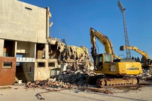 I bager uz ekipu - dok Sutjeska trenira, tribina se ruši