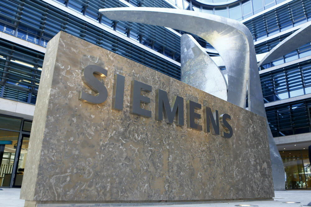 Logo njemačke kompanije Siemens u Minhenu, Foto: Beta/AP
