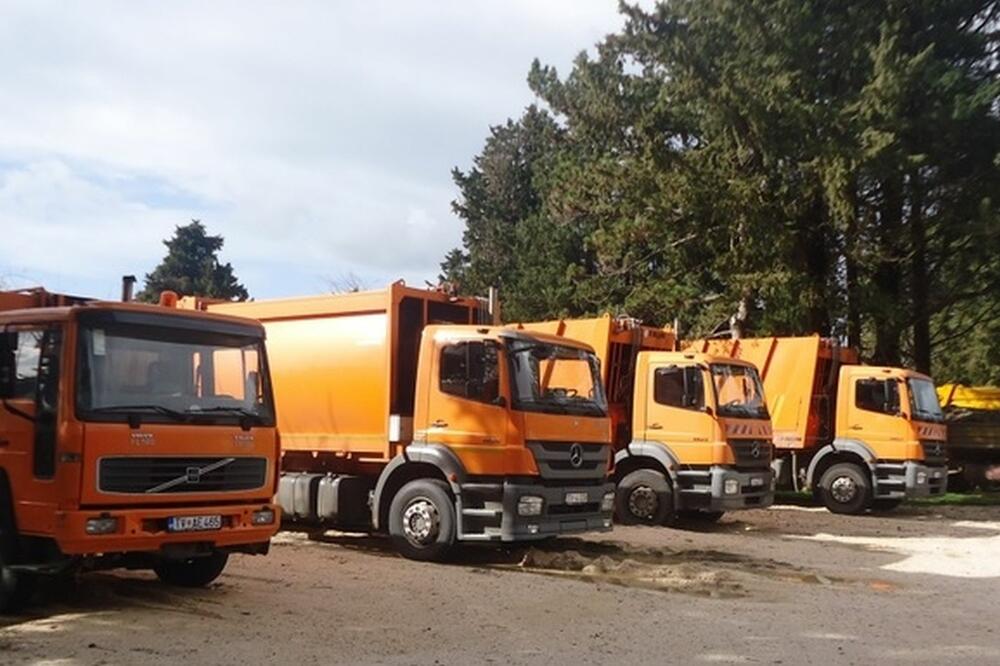 Dio vozila Komunalnog Tivat, Foto: Siniša Luković