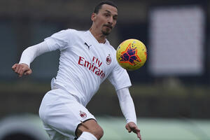 Godine prolaze, Zlatan je vječan: Šveđanin se upisao na Sardiniji