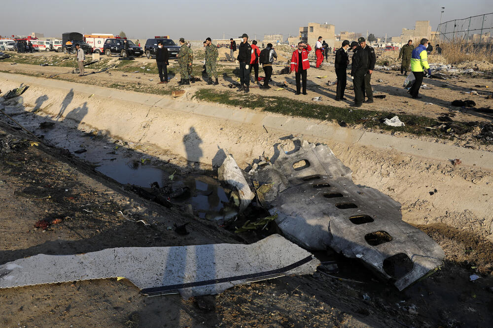 Dio srušenog aviona, Foto: AP
