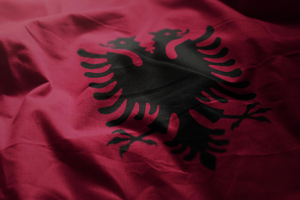 Albanska zastava, Foto: Shutterstock