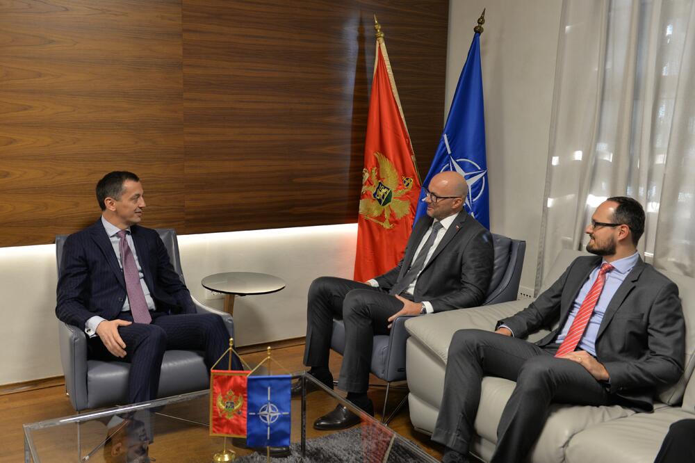 Bošković i Holden, Foto: Ministarstvo odbrane