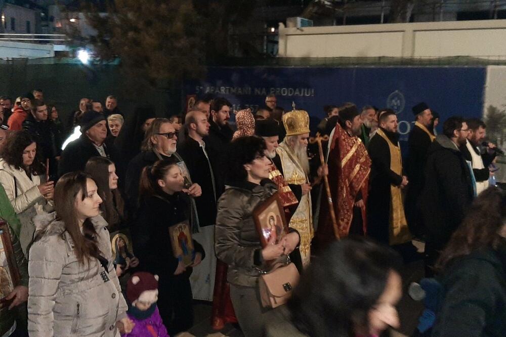 Sa jedne od litija u Tivtu, Foto: Siniša Luković