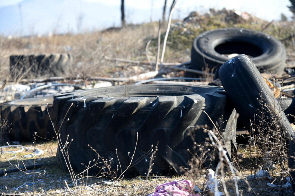 Nepropisno odlaganje otpada, Foto: Boris Pejović, Boris Pejović, Boris Pejović