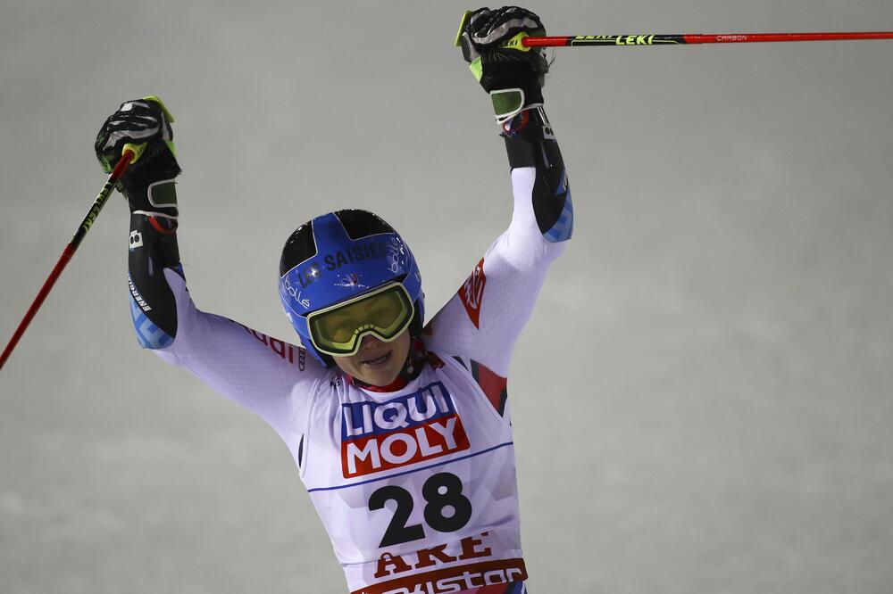 Klara Dire, Foto: AP