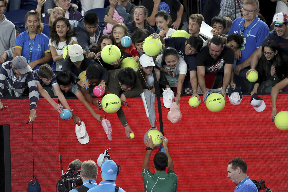 Đoković nakon meča, Foto: BETA/AP