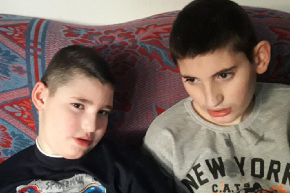 Lazar i Nemanja Novićević, Foto: Budi human