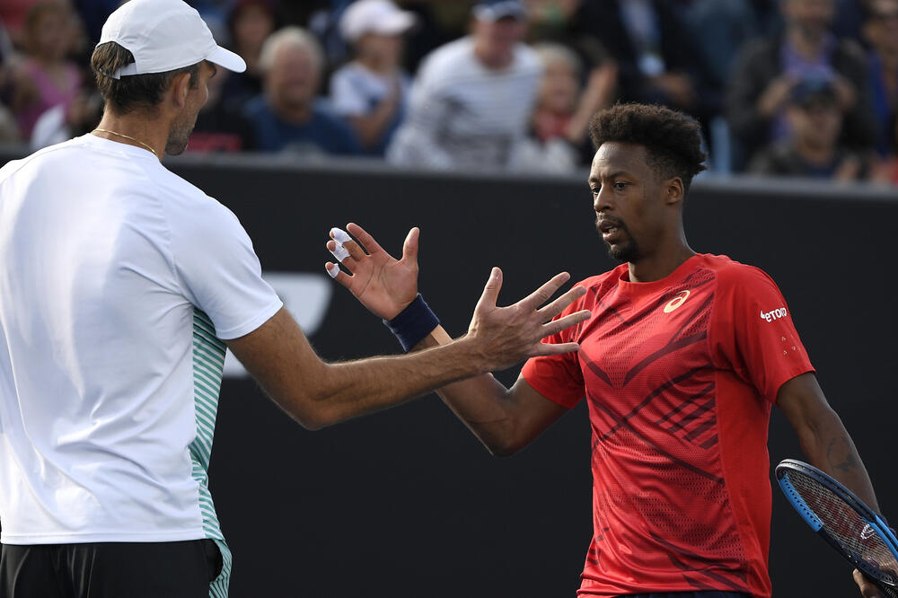 Monfis i Karlović, Foto: AP