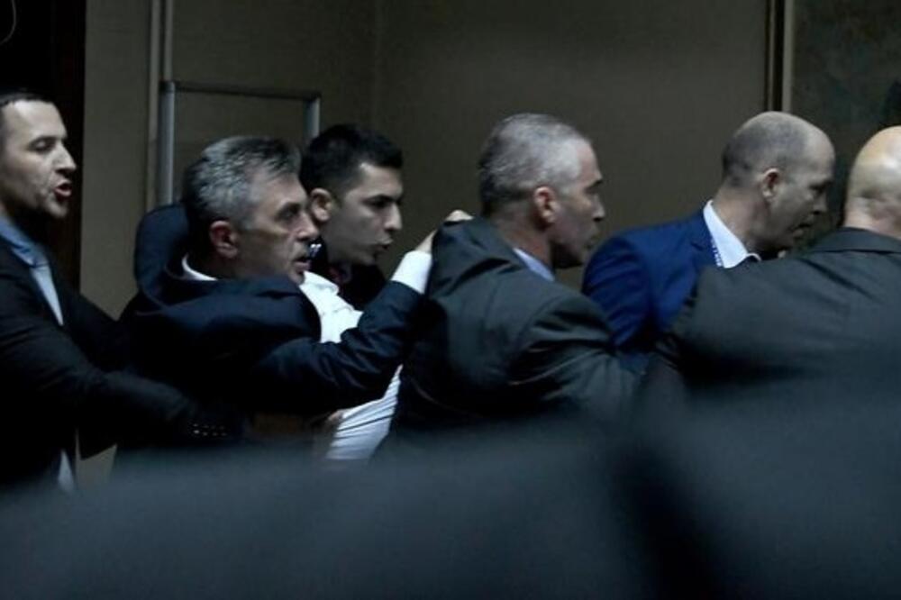 Politička kultura najgore ocijenjena: Incident u Skupštini (ilustracija), Foto: Savo Prelević