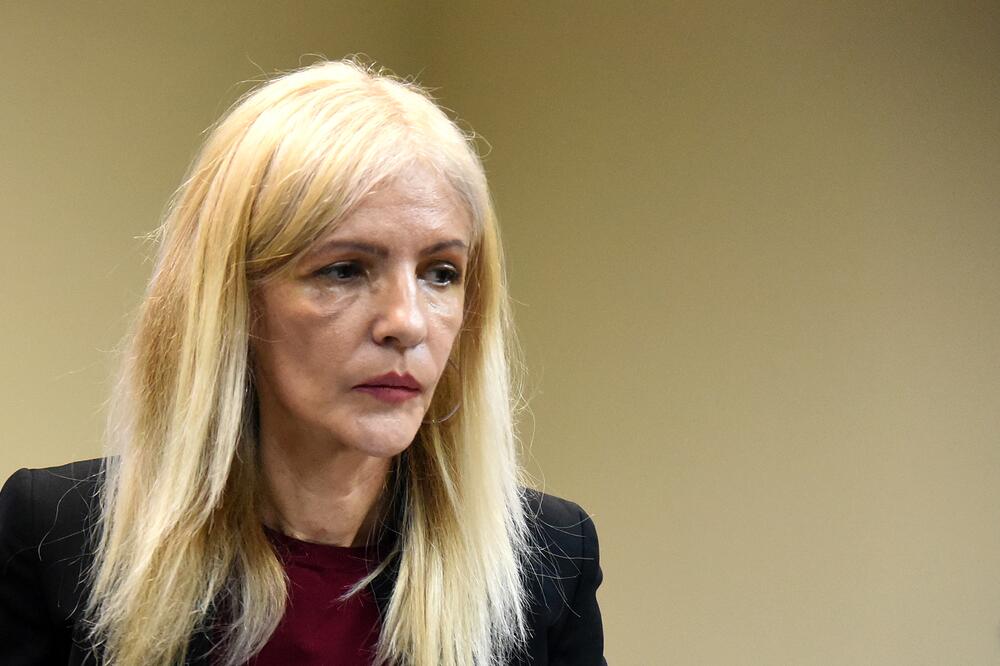 Izlaskom pet delegata onemogućen kvorum: Žanka Cerović, Foto: Boris Pejović