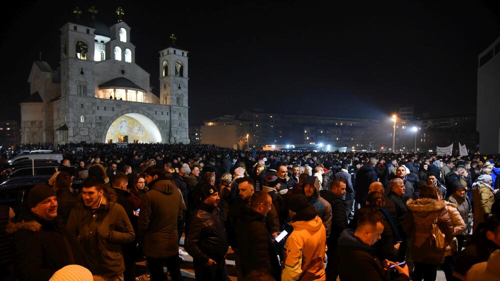 Sa litije u Podgorice