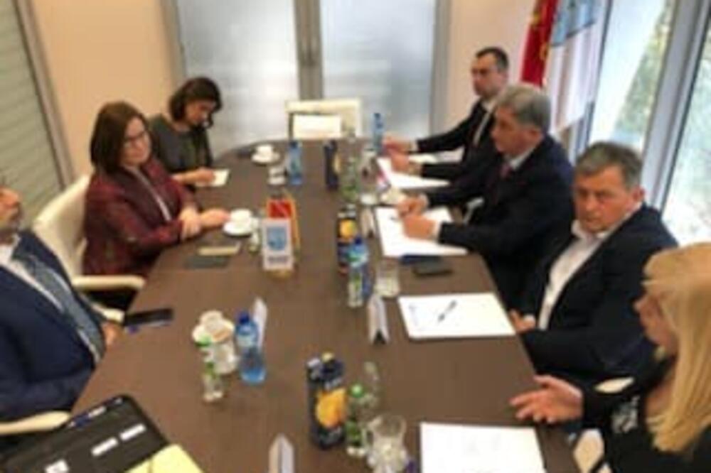 Sa sastanka, Foto: Luka Kotor