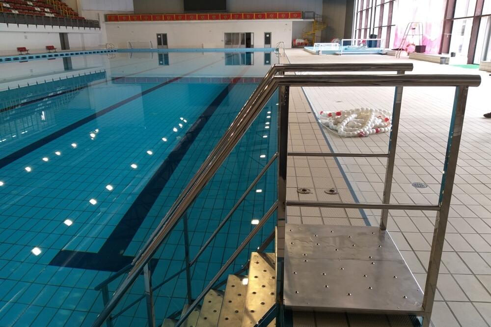Mobilne stepenice za OSI na bazenu, Foto: Svetlana Mandić