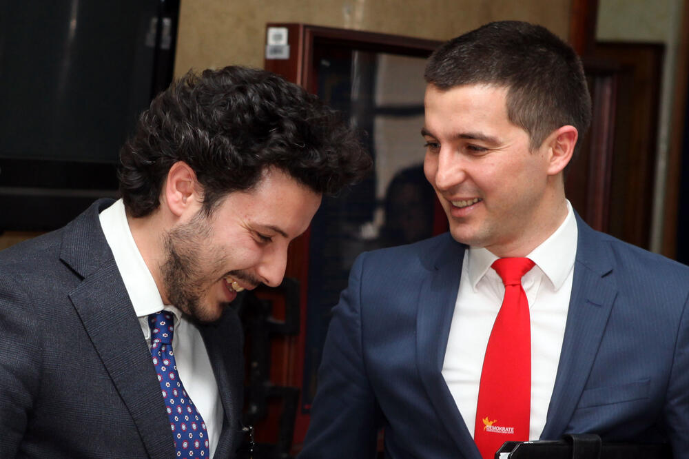 Zarada upola manja: Demokrate i URA bojkotuju parlament od 2016: Abazović i Bečić, Foto: Luka Zeković