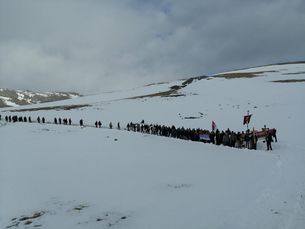 Sa litije na Sinjajevini