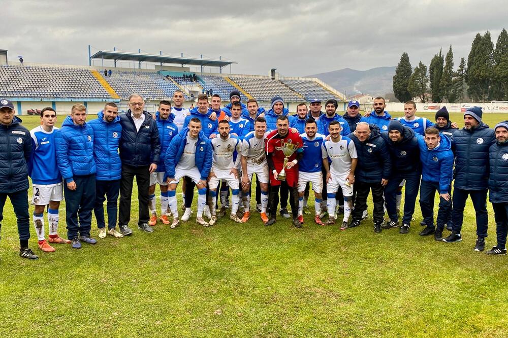 Fudbaleri i stručni štab Sutjeske, Foto: FK Sutjeska